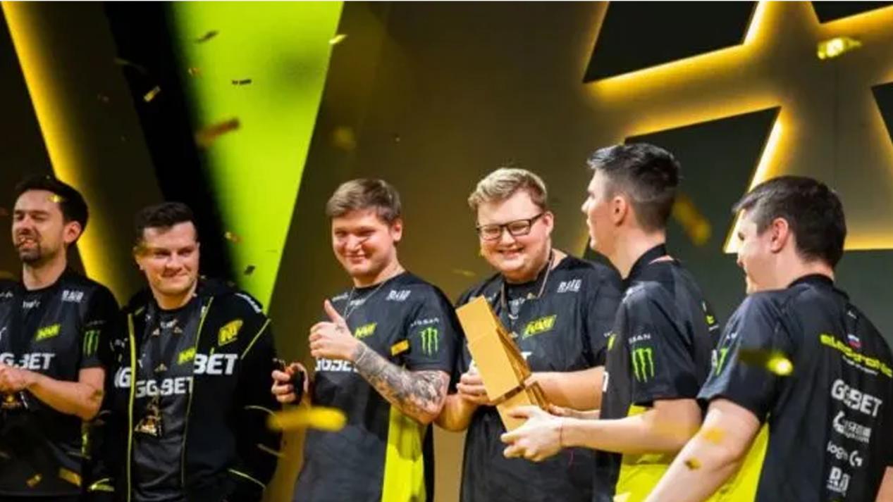 他的到来被 他的到来被