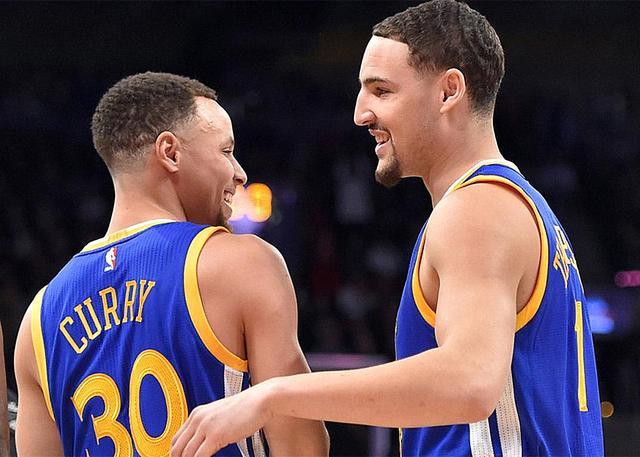 大批的球迷 大批的球迷