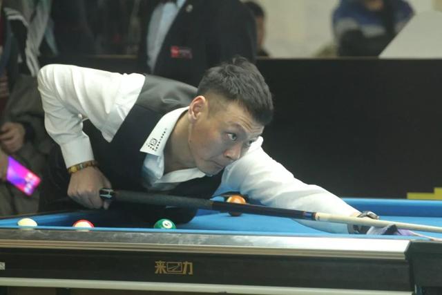 尽管北约成 尽管北约成